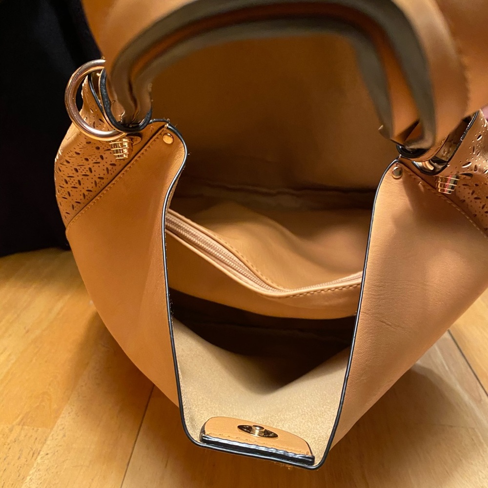 Italian leather shoulder bucket bag